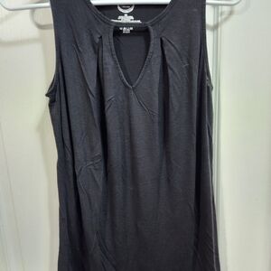 Women's Black Sleeveless Top